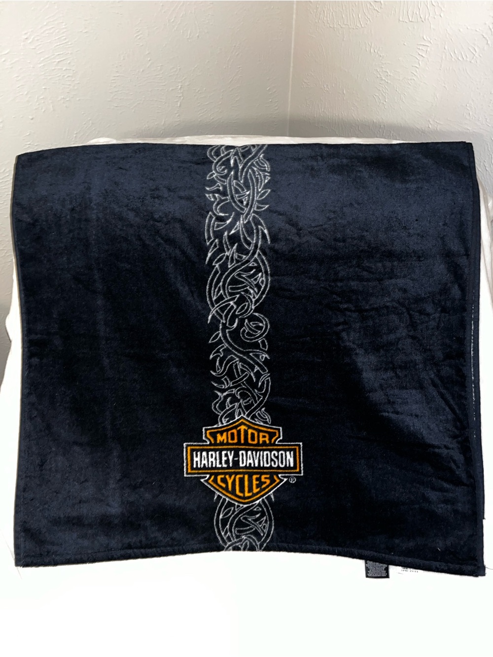 Harley-Davidson Black Tribal Logo Beach and Hand Towel Set (2)
